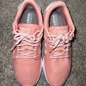 Adidas cloudfoam, peach/white women’s 8
